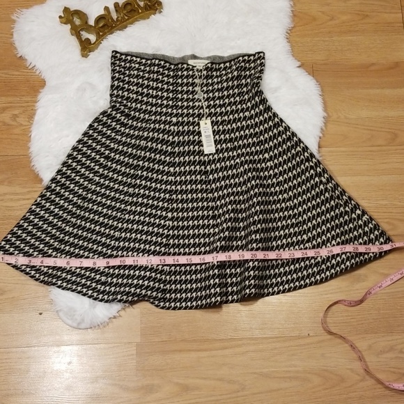 RELISTED IN CLOSET!!! - Picture 6 of 8